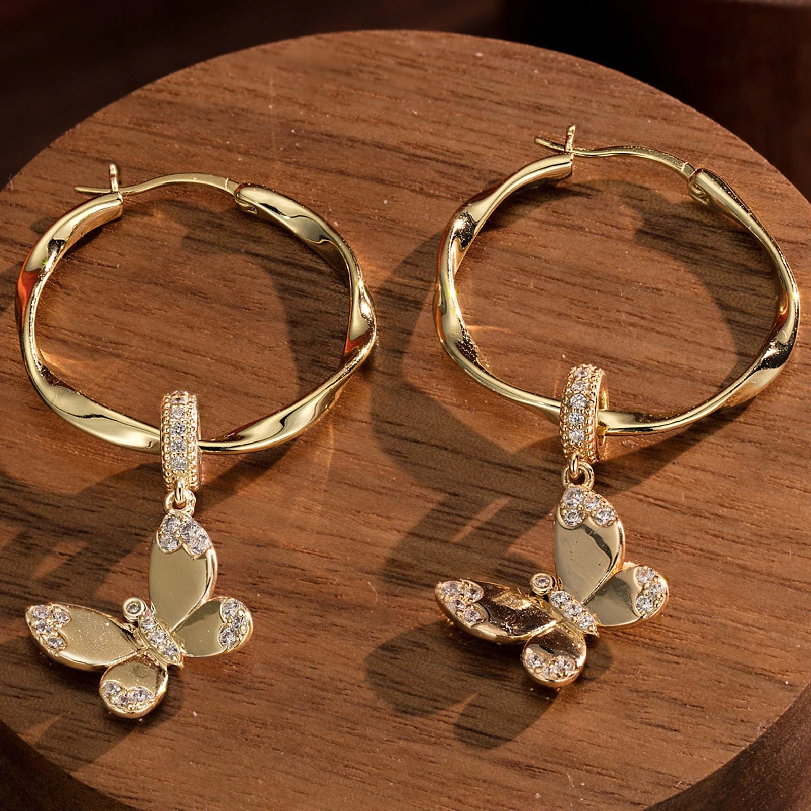 Shining Butterfly Tarnish-resistant Silver Charms Earrings Set M size Classic Hoop Earrings with Sterling Silver Ear Post In 14K Gold Plated